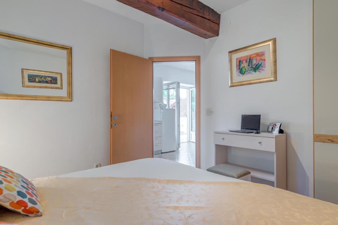 Apartments Obala Bol Extérieur photo