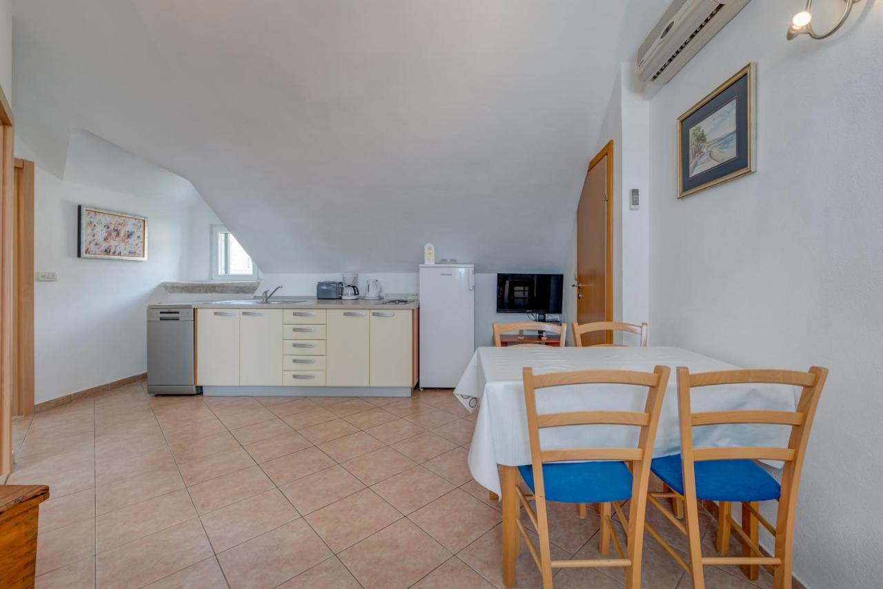 Apartments Obala Bol Extérieur photo