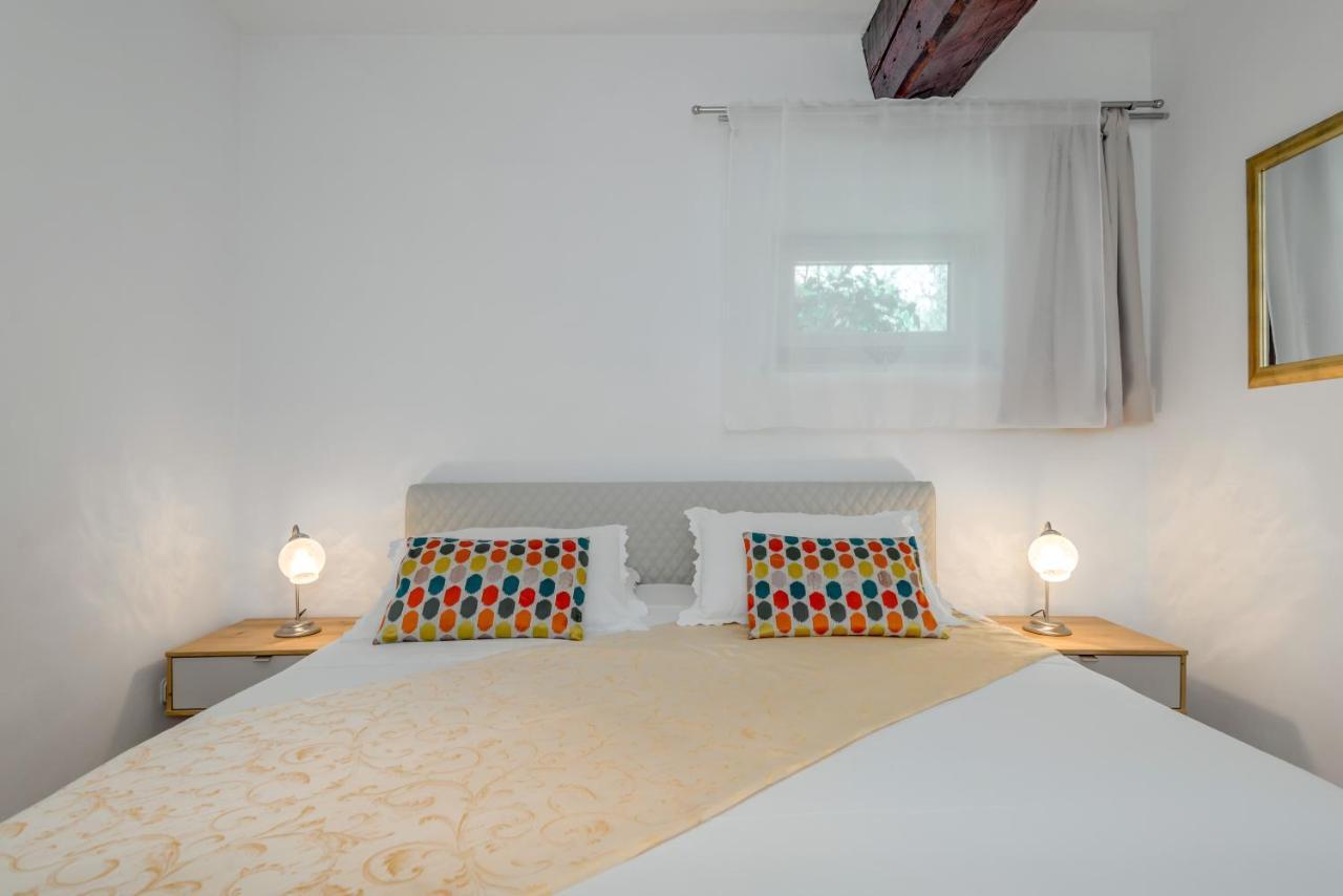 Apartments Obala Bol Extérieur photo