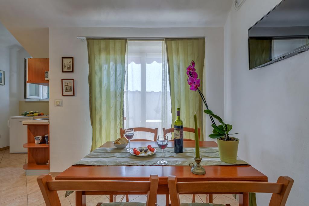 Apartments Obala Bol Extérieur photo
